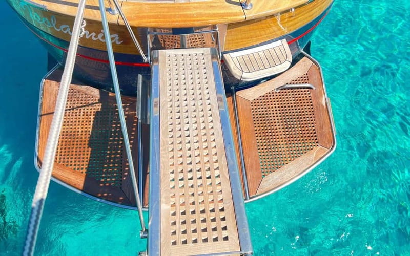 La Maddalena Archipelago: private all inclusive boat tour - Who should book this excursion