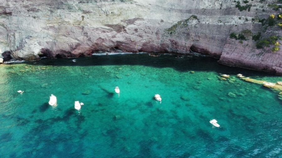 La Spezia: 3h Boat Tour Portovenere / Lerici / 3 Islands - Scoglio Ferale and the view from the water