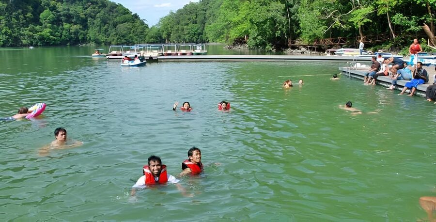 Langkawi: Island Hopping Shared or Private Boat Options - What guides add to the short itinerary