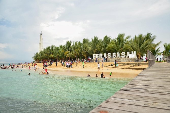 Langkawi Island Hopping Tour with Private Boat & Pickup - Pulau Singa Besar and the Eagle-Watching Stop