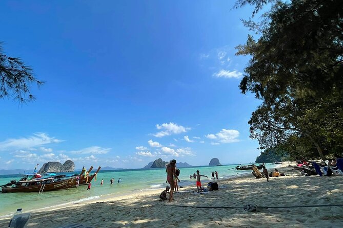 Lanta 4 Islands tour (Longtail boat) - Ko Cheuek and the first snorkeling stop