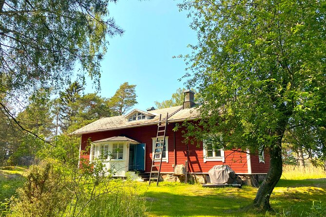 Live Like a Local in a Finnish Cottage in Porkkala Archipelago - What the private format changes
