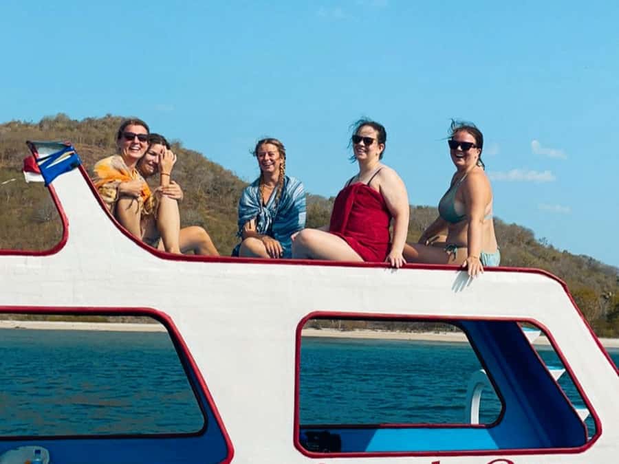 Lombok Secret Gili: Island Hopping & Snorkelling Trip - Gili Sudak: lunch with a southwest Lombok view
