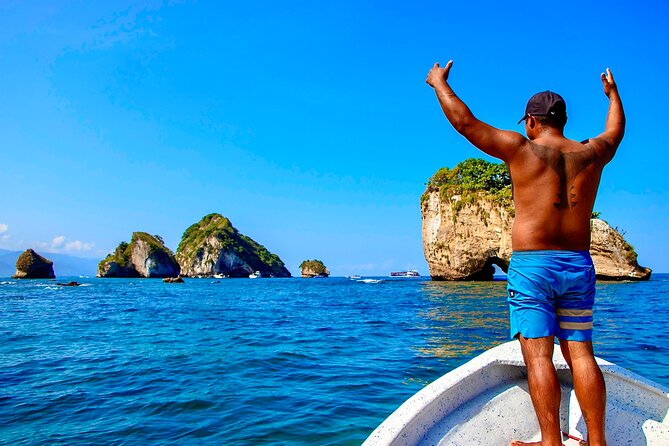 Los Arcos 5 islands Snorkeling Cliff Jumping and Hidden Beach - Meeting at Zona Romántica and driving to Mismaloya