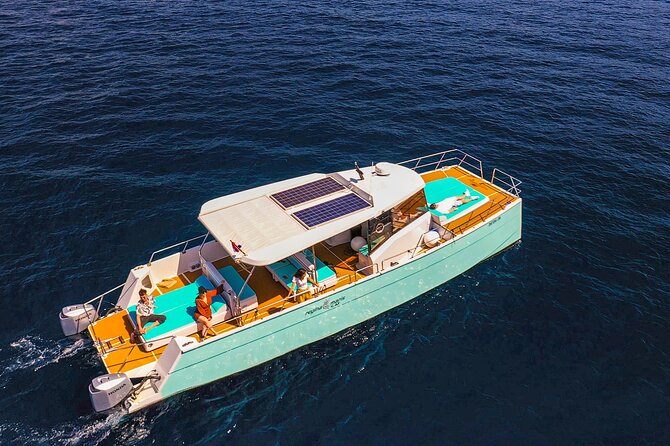 Luxury Blue Cave and Elaphiti Islands Small Group Tour - Why the small catamaran matters