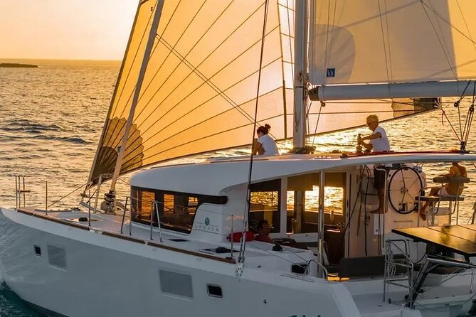 Luxury Catamaran in the Maddalena Archipelago from PALAU - What lunch and drinks are really like