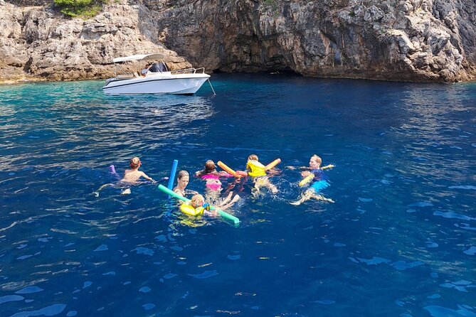 Luxury Elaphite Islands half day Cruise with lunch Apreamare - What to bring for a comfortable day