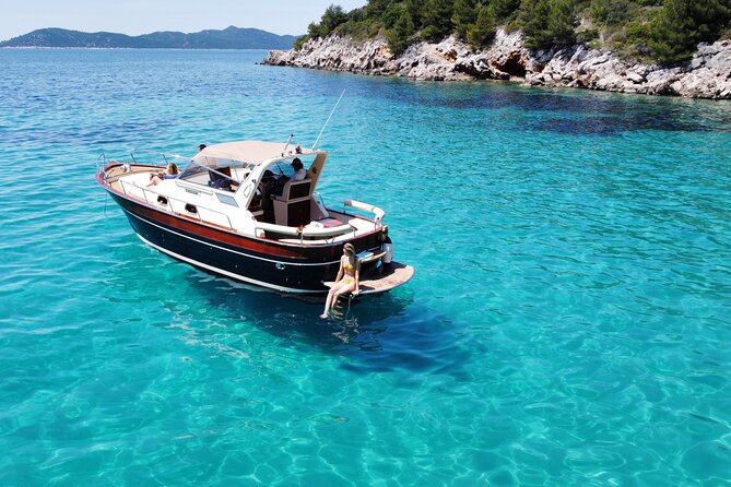 Luxury Private Boat Tour to Elaphiti Islands - What is included on the boat