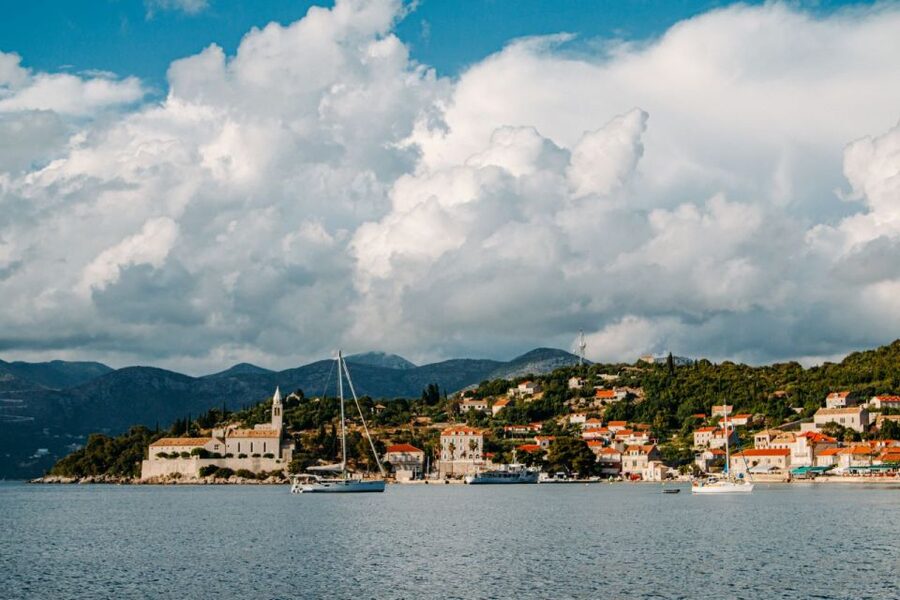 Luxury Private Boat Tour to Elaphiti Islands (8 hours) - Lunch at a Restaurant You Can Reach by Boat