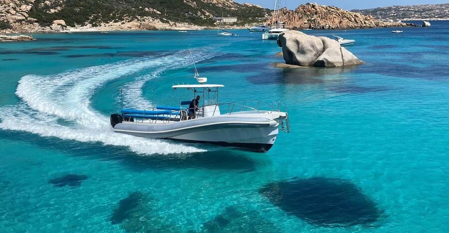 Maddalena archipelago - La Maddalena town: useful, but tightly timed