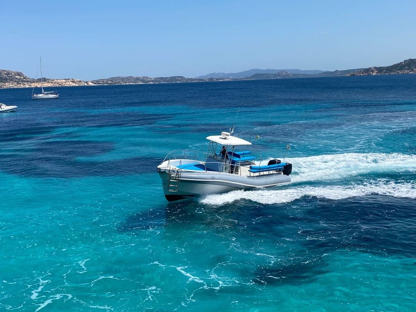 Maddalena archipelago - Who will enjoy this outing most?