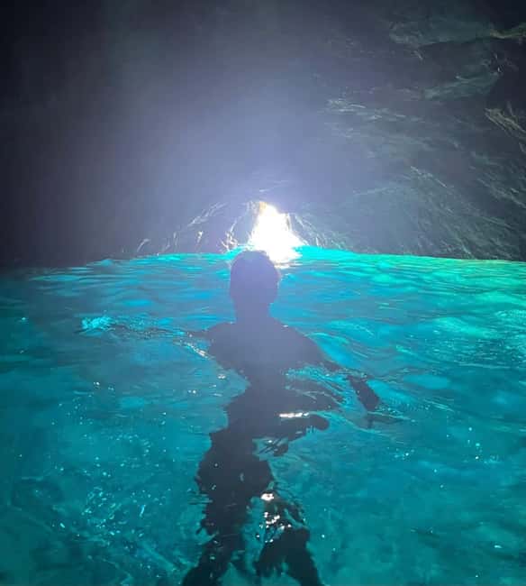 Makarska: 3 island, Cave, Cliffs, Jelsa, Lagoon, Golden Horn - Why this Makarska boat trip works