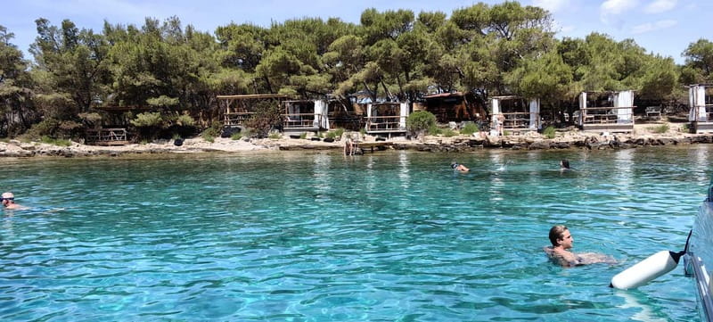 Makarska: 3-island Speedboat Cave & Blue Lagoon Tour - Swimming into the Little Blue Cave