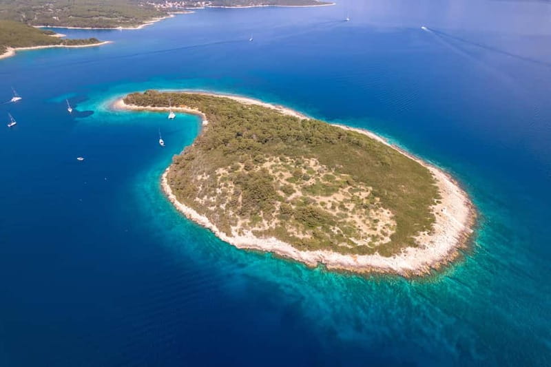 Makarska: 3-island Speedboat Cave & Blue Lagoon Tour - Comfort, swimming ability, and what to pack