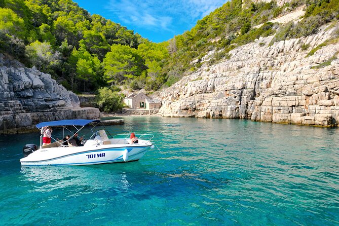 Makarska: 3-Island Speedboat Tour with Cave and Blue Lagoon - Who will enjoy this trip most