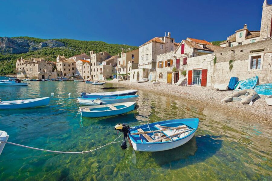 Makarska: 5-Islands Tour, Blue Cave, Vis, Hvar & Brač - How comfortable is the boat ride?
