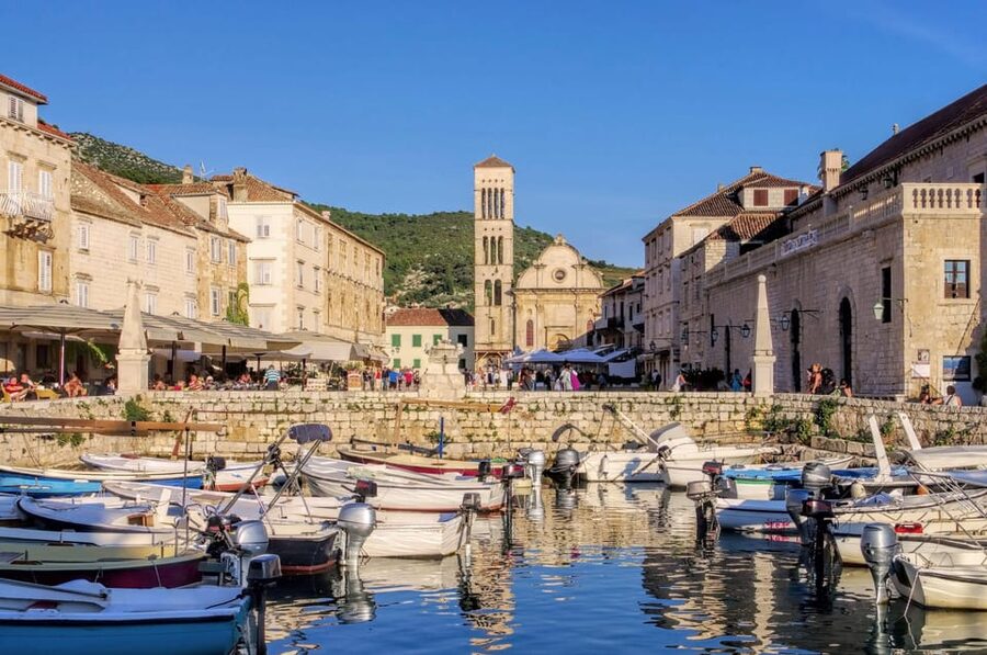 Makarska: Golden Horn, Bol, Hvar & Paklinski Islands Tour - Bol: a short taste of Brač life