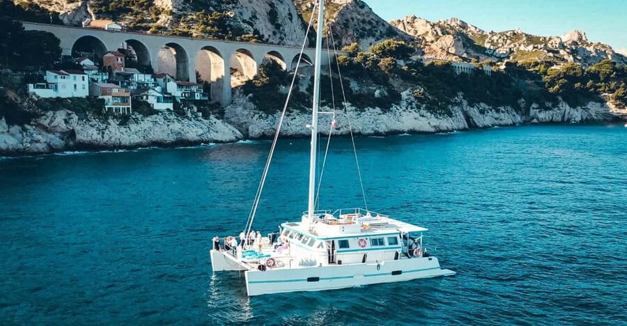 Marseille: Frioul Archipelago Catamaran Cruise with Lunch - Why this six-hour cruise works so well