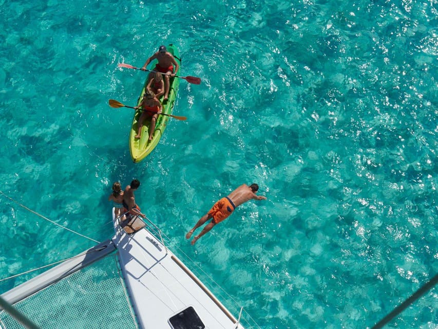 Marseille: Frioul Archipelago Catamaran Cruise with Lunch - The one-hour break for swimming and lunch