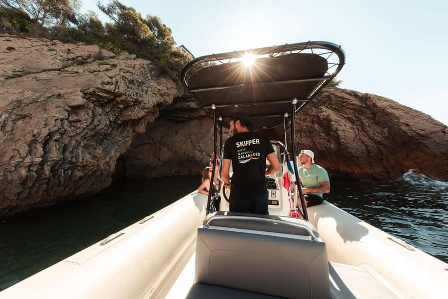 Marseille: Frioul Islands Boat Tour with Swim Stop - Marseille’s waterfront and Vallon des Auffes