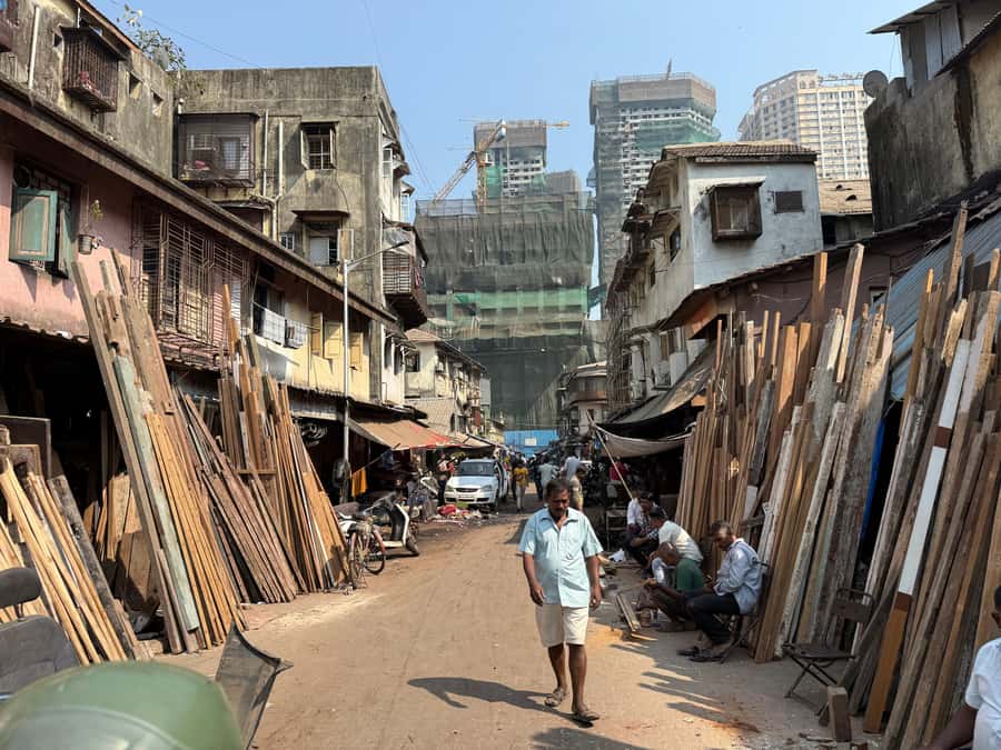 Mumbai: A Symphony of Seven Islands - Get Local in One Day - Chor Bazaar and the force of Black Town