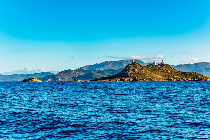 Near Ajaccio: Sanguinaires islands Boat Trip Sunset Drinks - Chasing the best sunset view