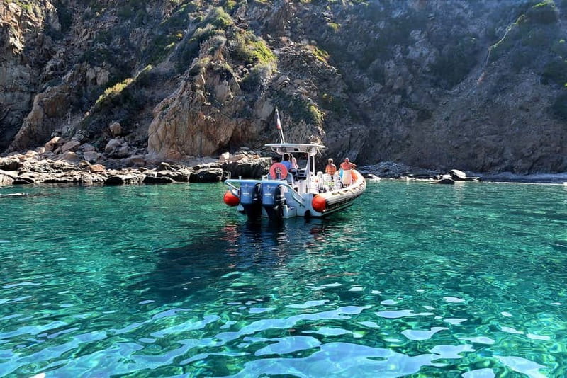 Near Ajaccio: Sanguinaires islands Boat Trip Sunset Drinks - Cruising through the Gulf of Ajaccio
