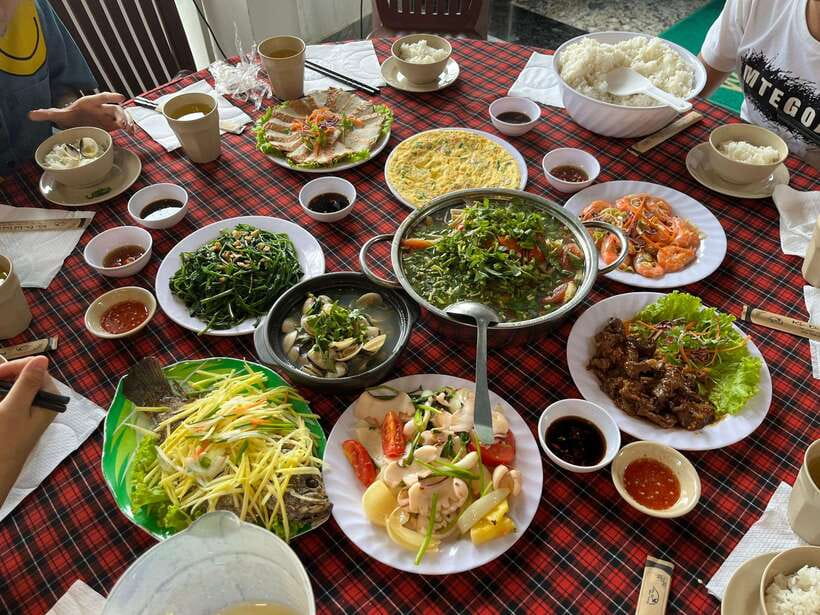 Nha Trang: 3-Island Tour with Lunch and Speedboat Ride - The fishing village and floating fish farms