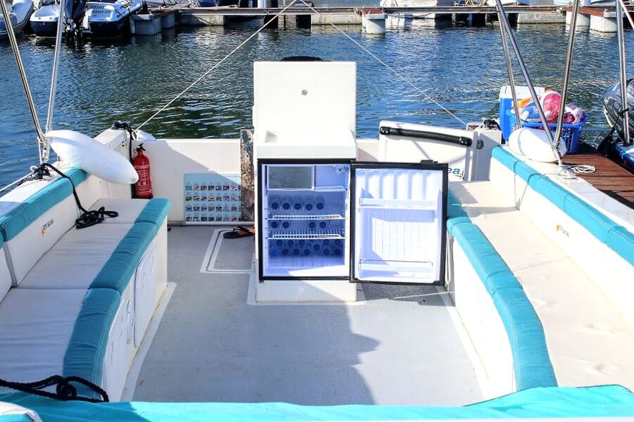 Olhão: 3 Islands Guided Sightseeing Tour with Lunch - Farol Island and the Santa Maria Lighthouse