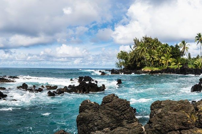 One Day Heavenly Hana Tour: Island Hopping from Oahu to Maui - Your early start from Waikiki