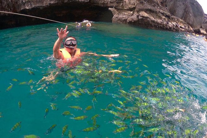 Oneday Tour 4 Islands and Emerald Cave By Tin Adventure Sea Tour from Koh Lanta - Koh Muk and the passage into Emerald Cave