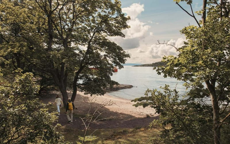 Oslo: Hovedøya and Nakholmen Island Hopping Tour - The 25-minute ferry ride through the inner Oslofjord