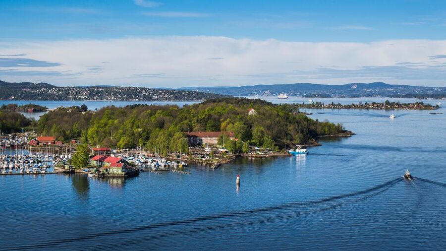 Oslo Nature Walks: Island Hopping Tour - Starting with the ferry from Rådhusbrygge 4