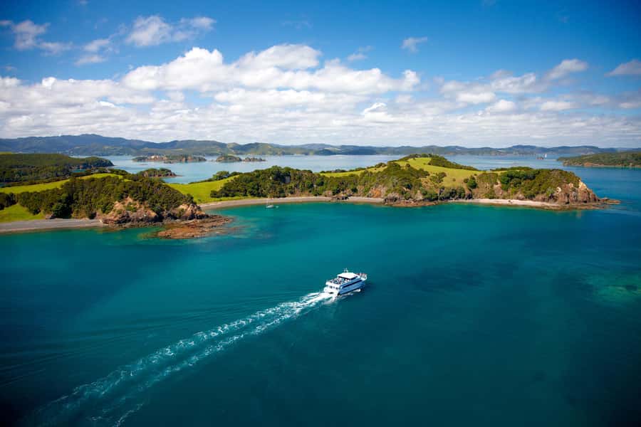 Paihia/Russell: Hole in the Rock and Bay of Islands Cruise - Should you book it?