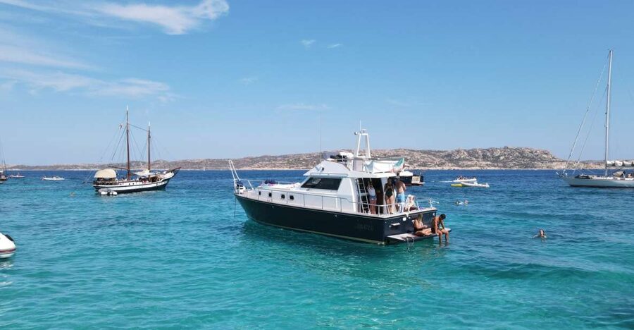 Palau: La Maddalena Archipelago Motorboat Tour with Lunch - Leaving Palau and settling into the Emanuel IV