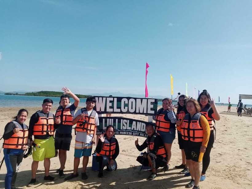 Palawan: Honda Bay Island Hopping Cruise - What the $40 price really covers