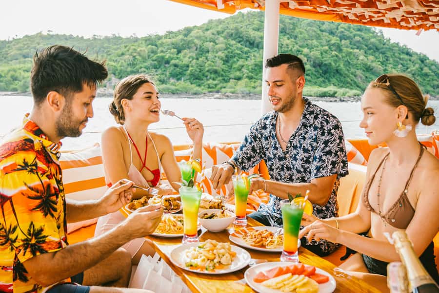 Pattaya: 3-Island Hopping Sunset Yacht & Buffet with Live DJ - Boarding an 82-foot yacht