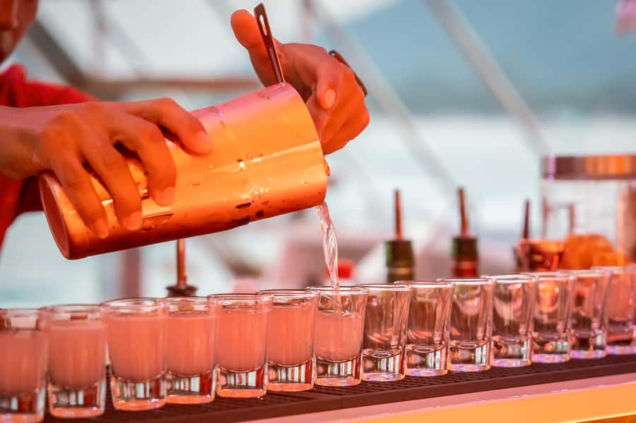 Pattaya: 3-Island Hopping Sunset Yacht & Buffet with Live DJ - Is $79 good value?