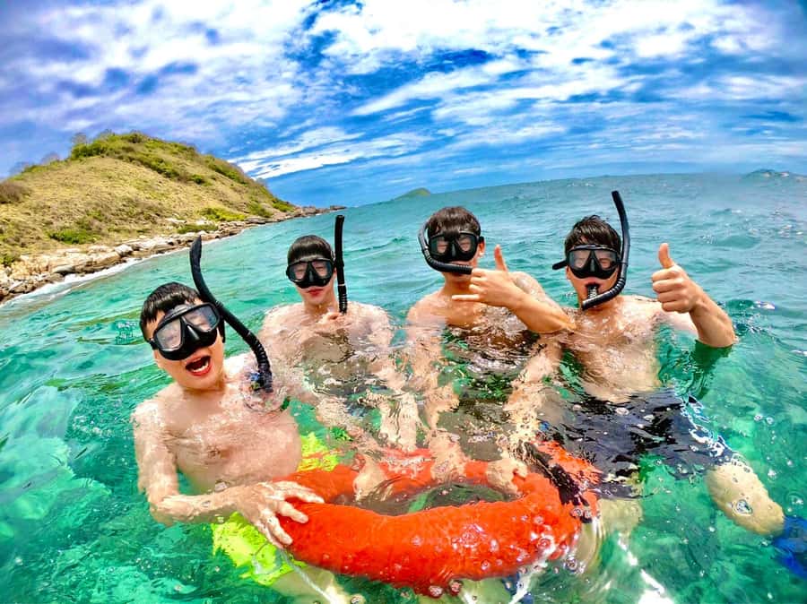 Pattaya: Exclusive 3-Island Catamaran Tour with Buffet Lunch - Koh Rin is the strongest stop for snorkeling