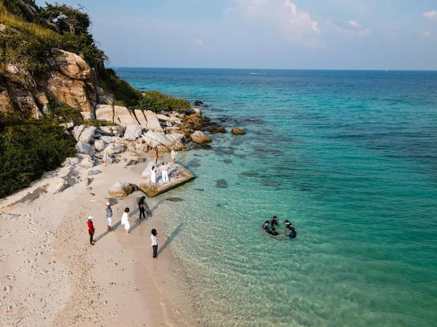 Pattaya: Full-Day 2 Islands Yacht Trip with Lunch and Sunset - What makes this yacht trip worth considering