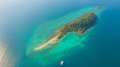 Full-Day 2 Islands Yacht Trip with Lunch and Sunset
