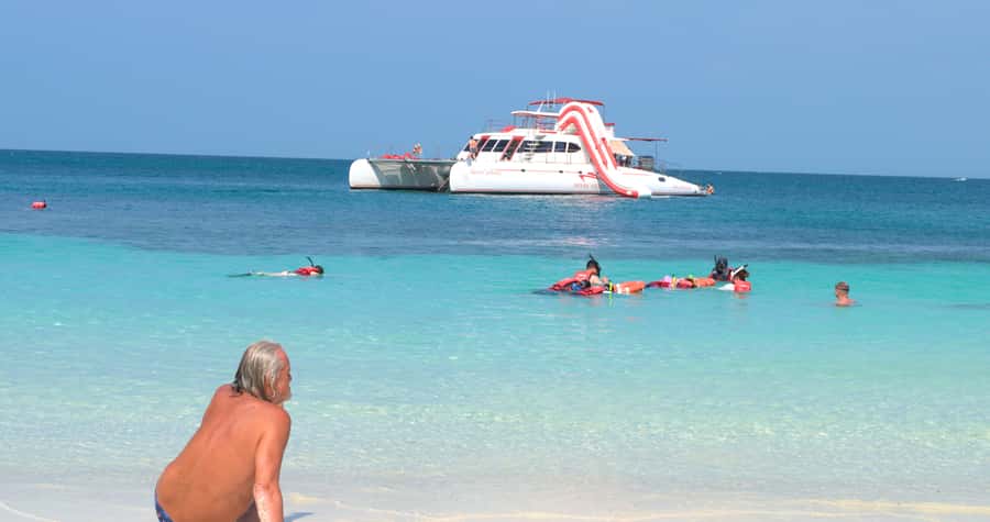 Pattaya: Full-Day 2 Islands Yacht Trip with Lunch and Sunset - Sea conditions and practical preparation