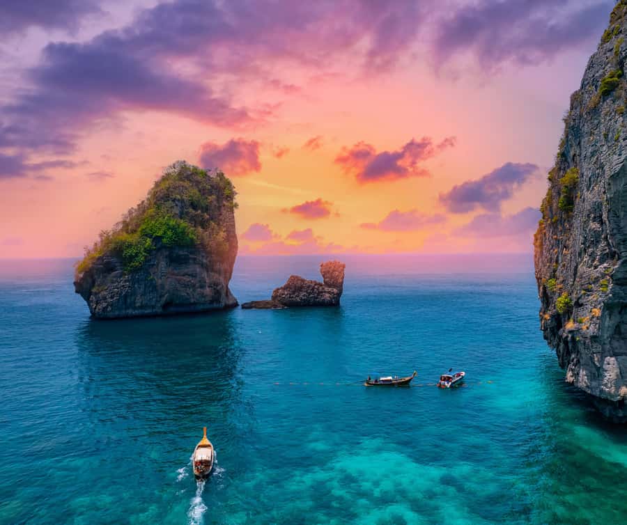 Phi Phi & 4 Islands sunset tour plus bioluminescent plankton - A full day from Ao Nang to Phi Phi