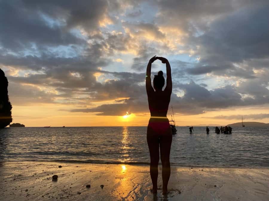 Phi Phi & 4 Islands sunset tour plus bioluminescent plankton - What $83 really buys you