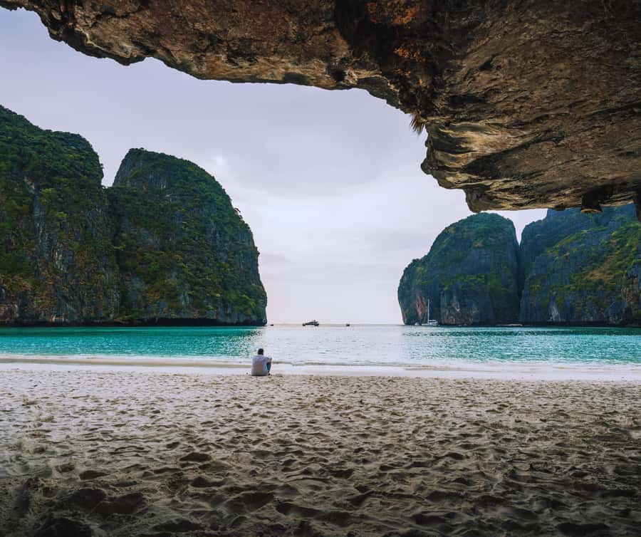 Phi Phi & 4 Islands sunset tour plus bioluminescent plankton - Pileh Lagoon and the cliffs of Phi Phi Le