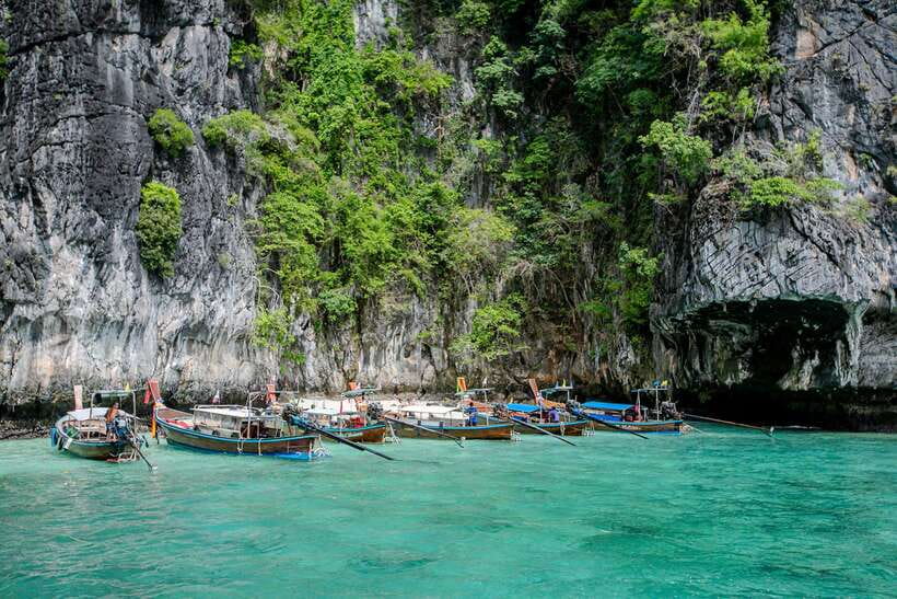 Phi Phi: 7 Islands longtail boat with Sunset and Plankton - Shark Point adds a useful dose of uncertainty