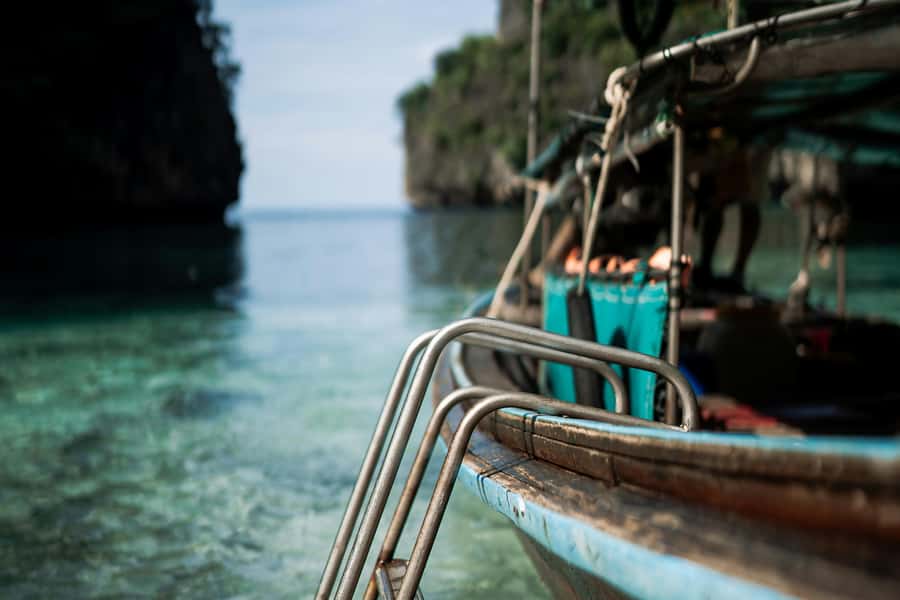 Phi Phi: Exclusive Full Day Longtail Boat to 7 Islands - Loh Samah Bay and the Maya Bay transfer