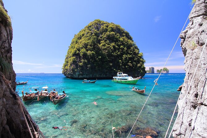 Phi Phi Island Hopping Day Trip by Speed Boat from Phuket - Lunch and a short walk on Phi Phi Don
