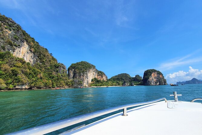Phi Phi Island Hopping Day Trip by Speed Boat from Phuket - The 45-minute ride to Phi Phi Leh