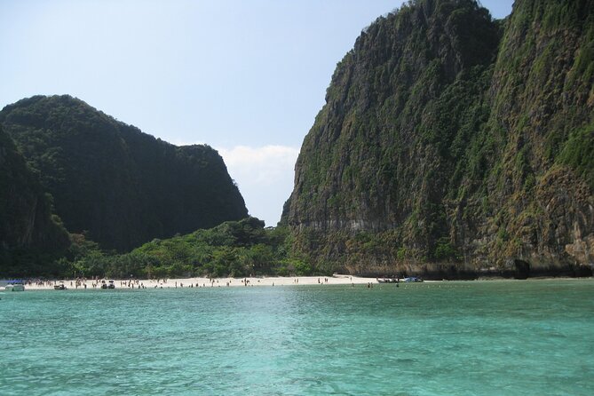 Phi Phi - Khai/Bamboo Islands Tour with Lunch by Speed Catamaran - Who should book this experience?